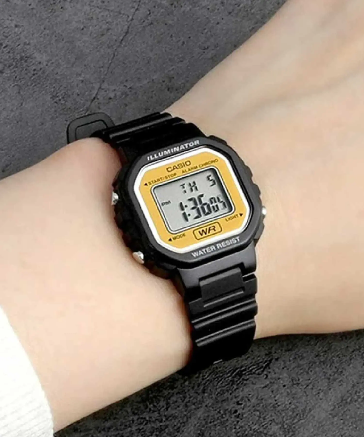عکس روی مچ LA-20WH-9ADF
