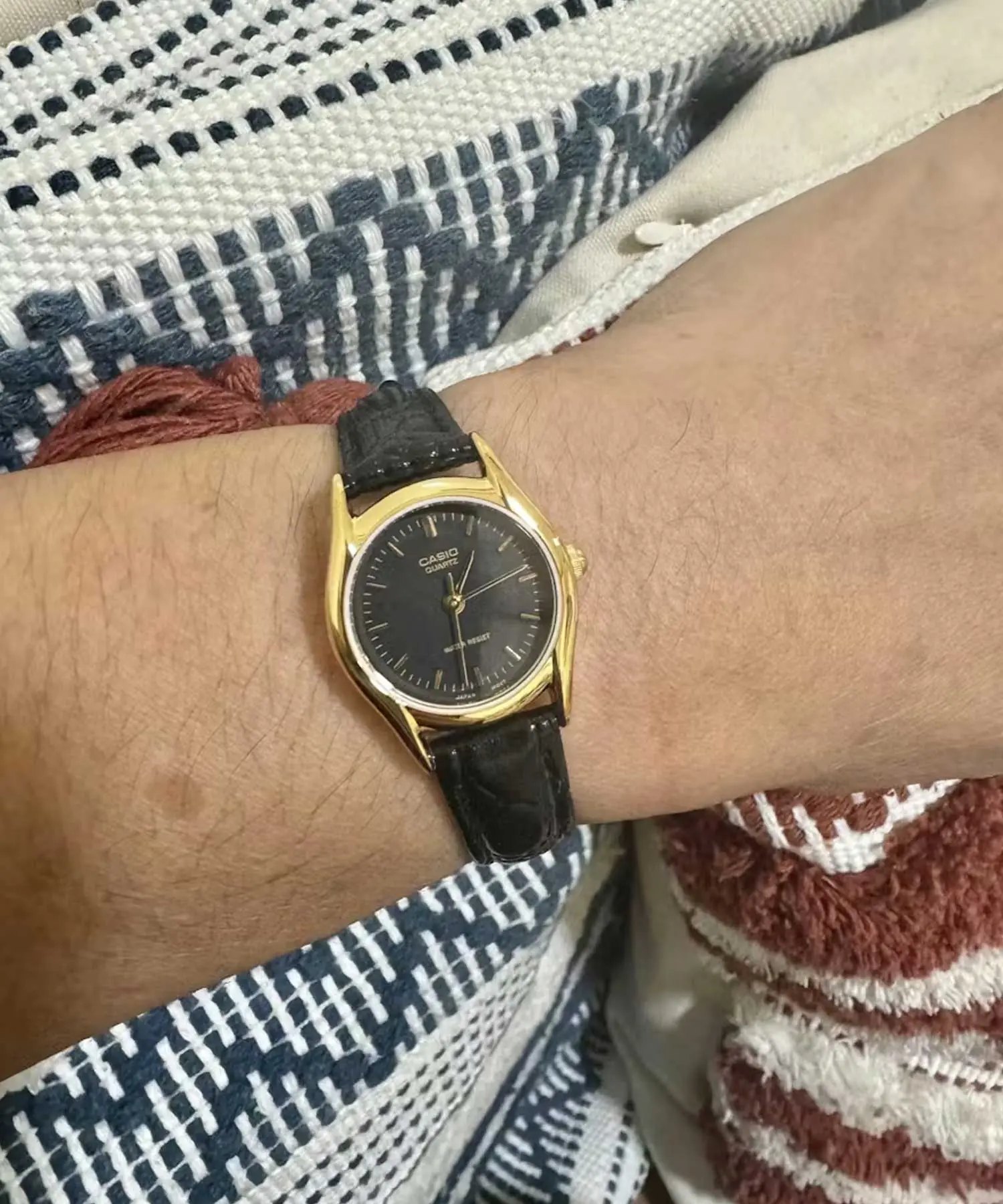 عکس روی مچLTP-1094Q-1ARDF