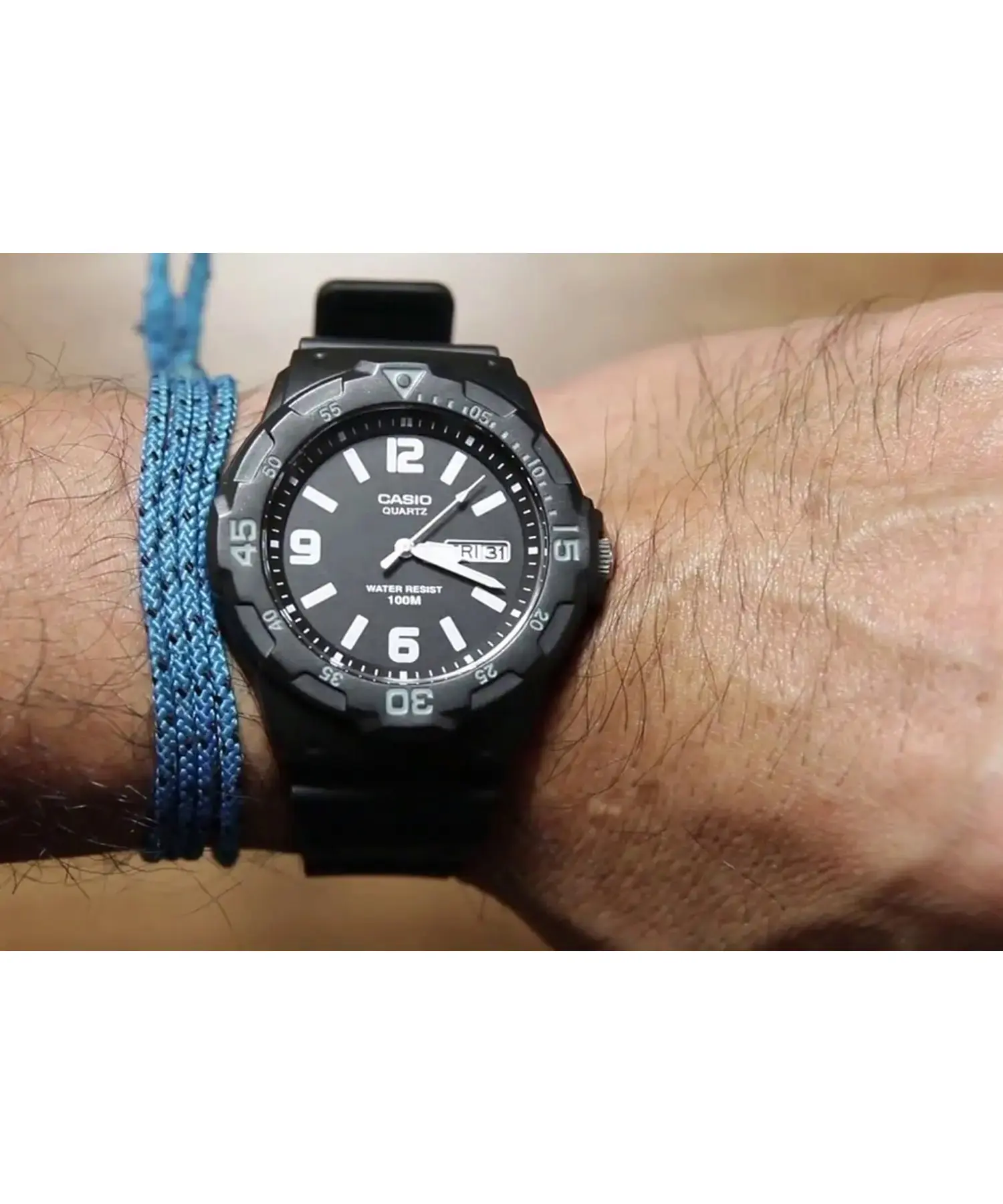 عکس روی مچ MRW-200H-1B2VDF