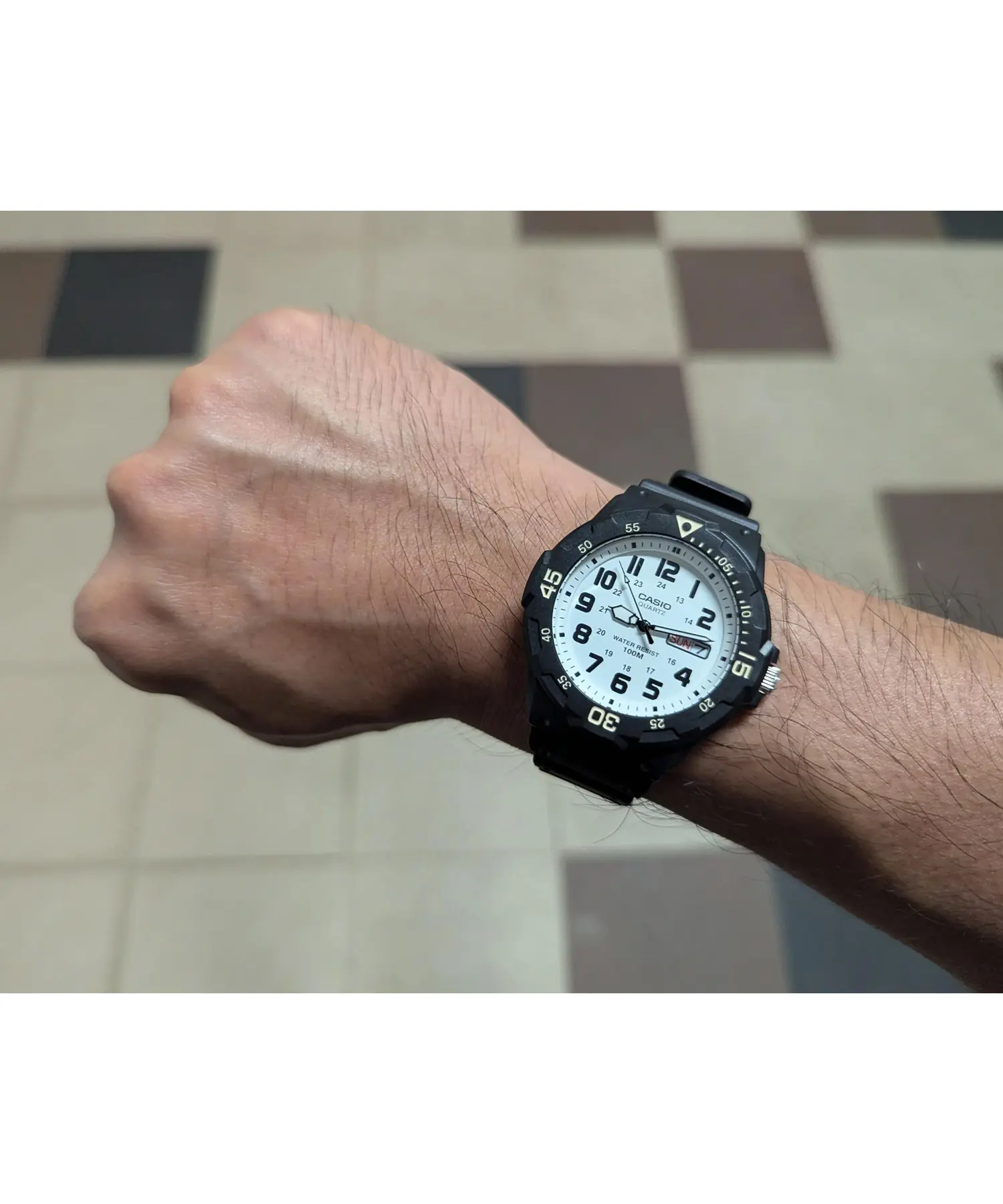 عکس روی مچ MRW-200H-7BVDF